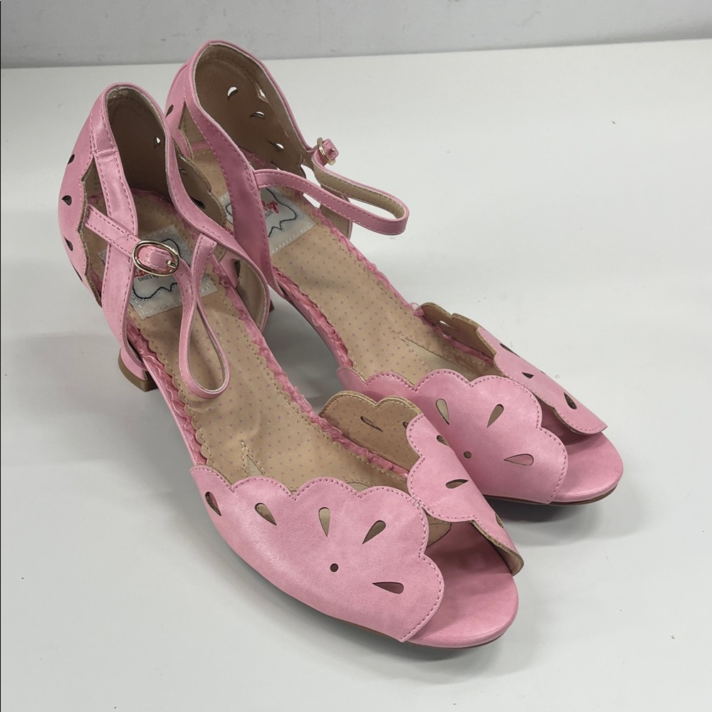 Chic Pink Cutout Heels - Picture 2 of 9